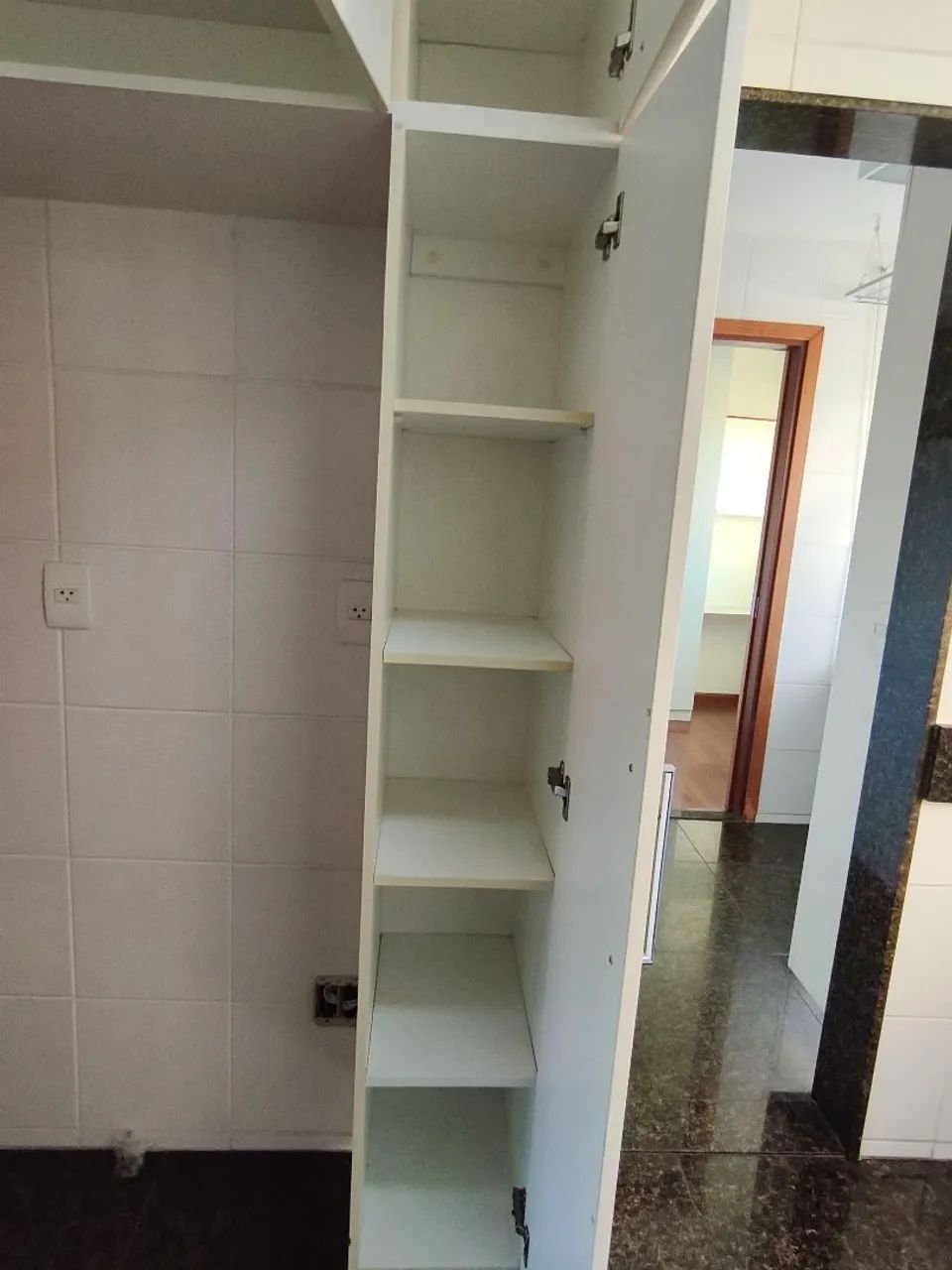 Armário Planejado em Excelente Estado - Foto 5