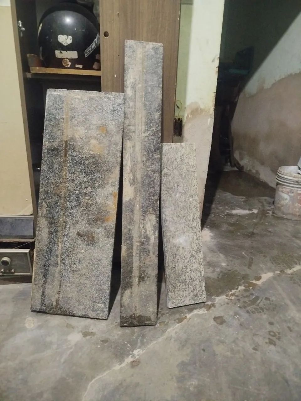 Selling three stone thresholds