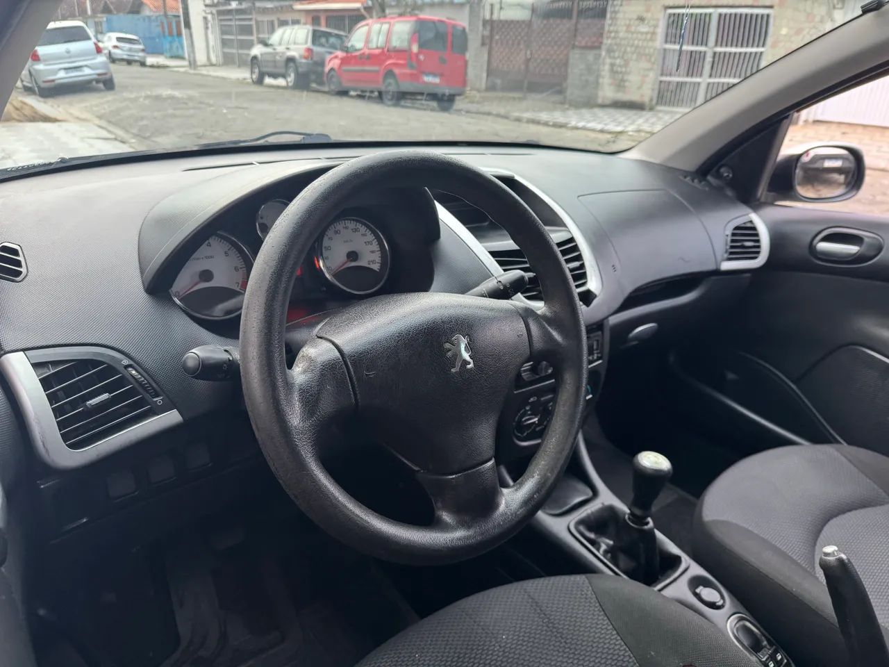 Peugeot 207 XR 1.4 Flex 8V 5p, foto 9 de 17