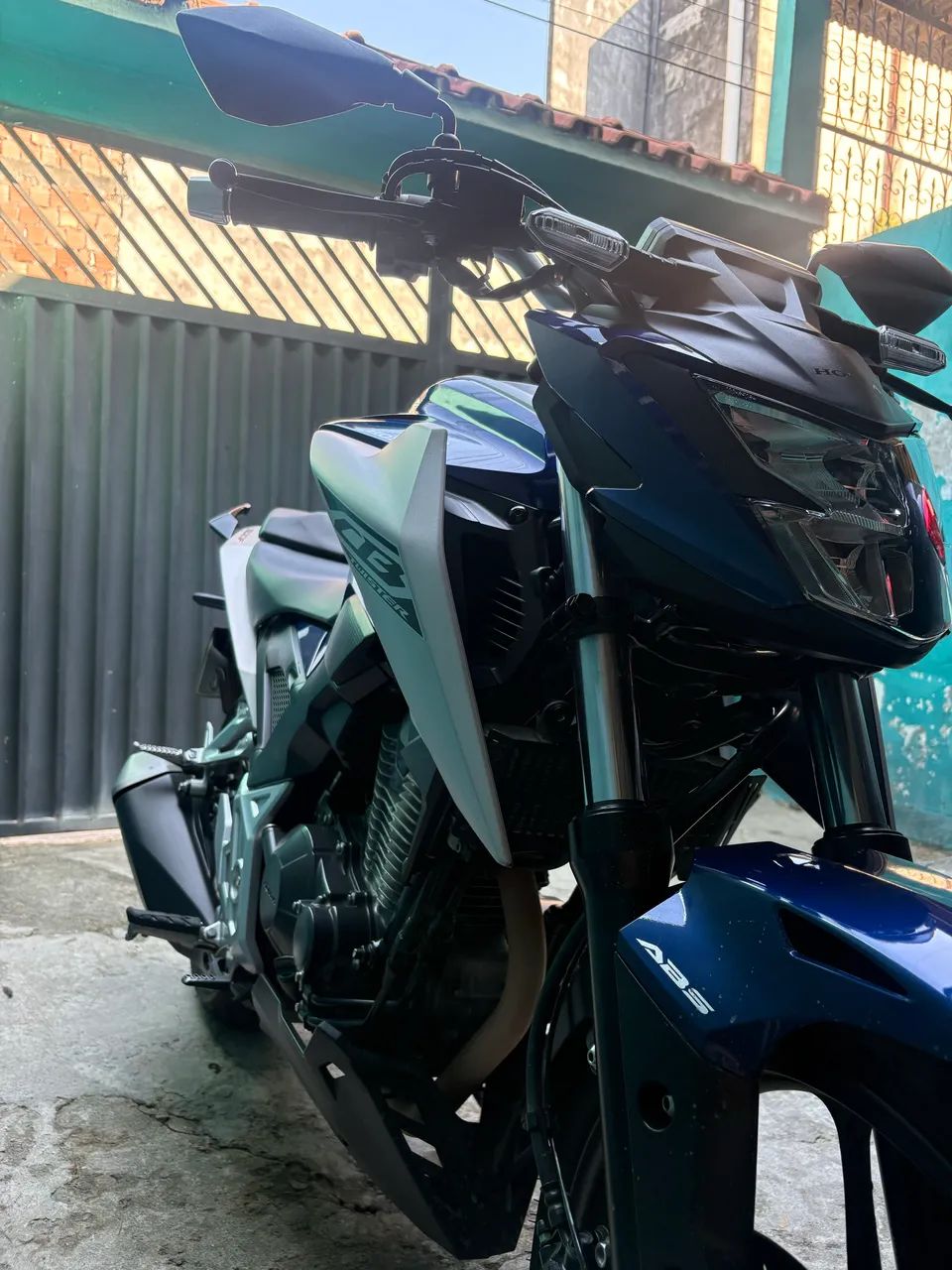 Cb 300f 2025/2026 - Foto 3
