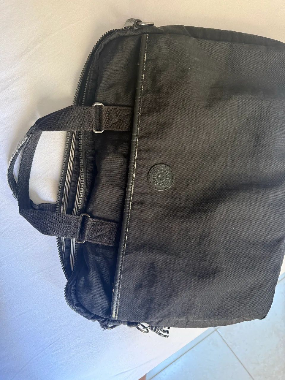 Bolsa Kipling original cabe computador  - Foto 4