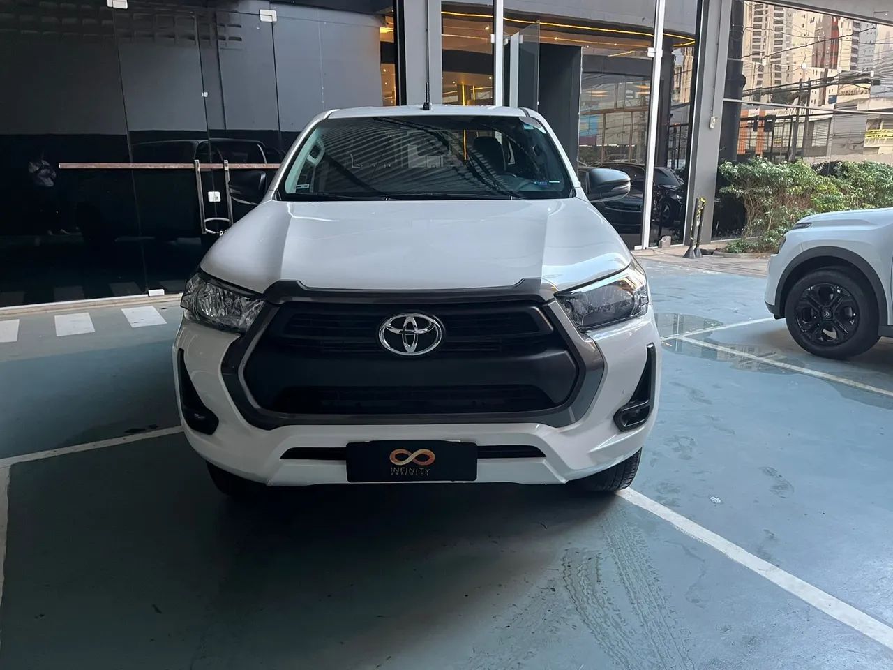 Toyota Hilux CD SR 4X4 2.8 TDI Diesel Aut. 2024 - Foto 2