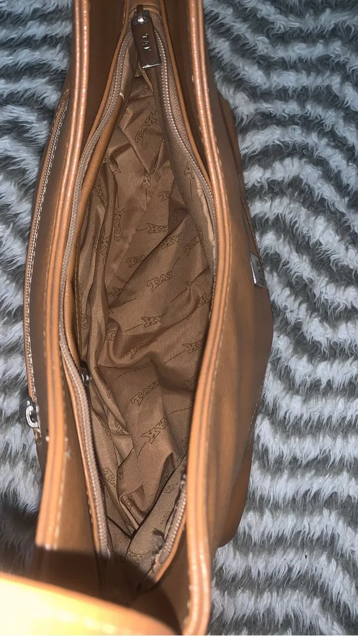 Bolsa de ombro na cor marrom  - Foto 3