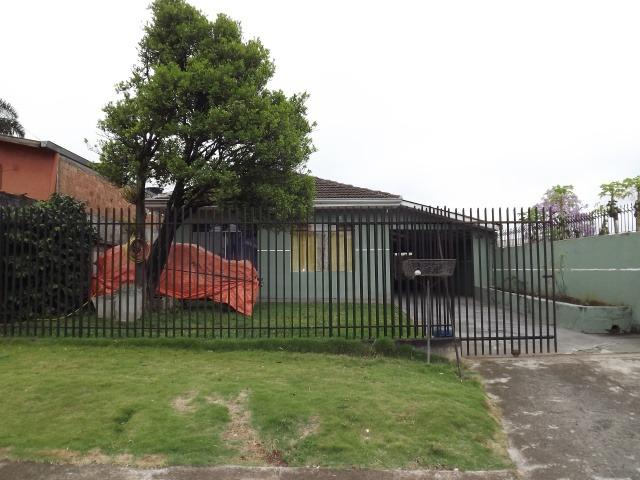 2 residências em excelente localização - Casa principal com 140m2 - Casa 02 com 60m2