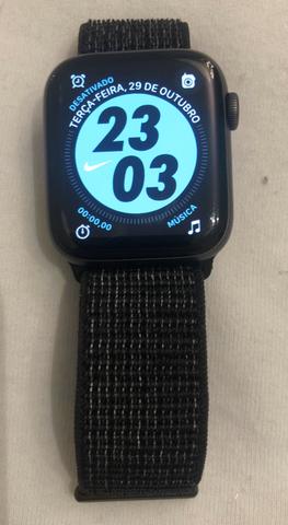 Apple Watch Series 4 44mm - brinde 2 pulseiras uma de aço e outra de silicone - Foto 3