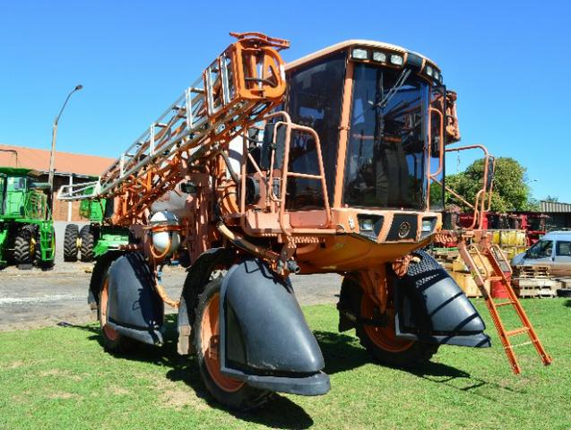 Pulverizador Jacto 2500