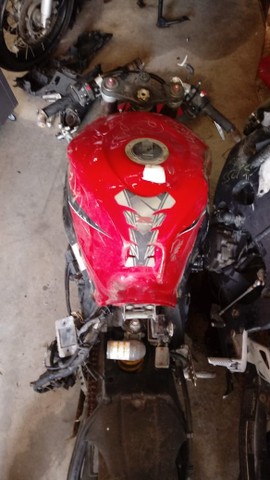 Sucata de moto para retirada de peças Suzuki SRAD 1000 2011