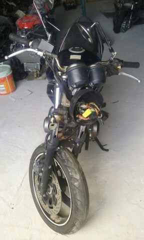 Sucata de moto para retirada de peças Suzuki GS 500 2008/2009