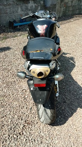 Sucata de moto para retirada de peças CBR 600rr 2004 - Foto 4
