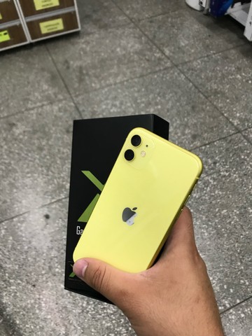 iPhone 11 amarelo na caixa com garantia / impecável  - Foto 2