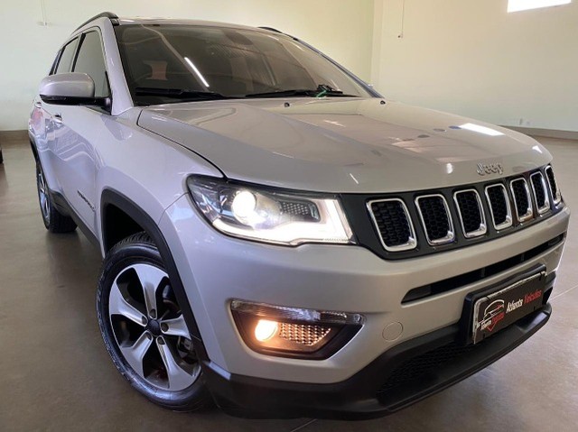 JEEP COMPASS LONGITUDE 2.0 FLEX ANO 2018 IPVA PAGO APENAS 24.000 KM RODADOS