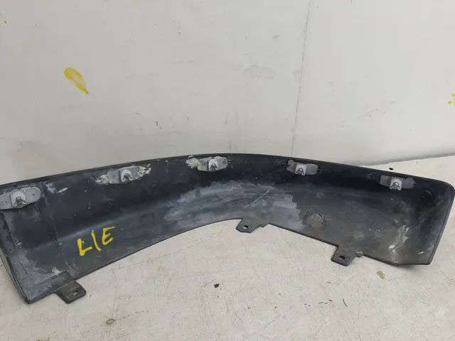 Aplique moldura lado esquerdo para-choque dianteiro Mitsubishi Lancer original usado - Foto 4