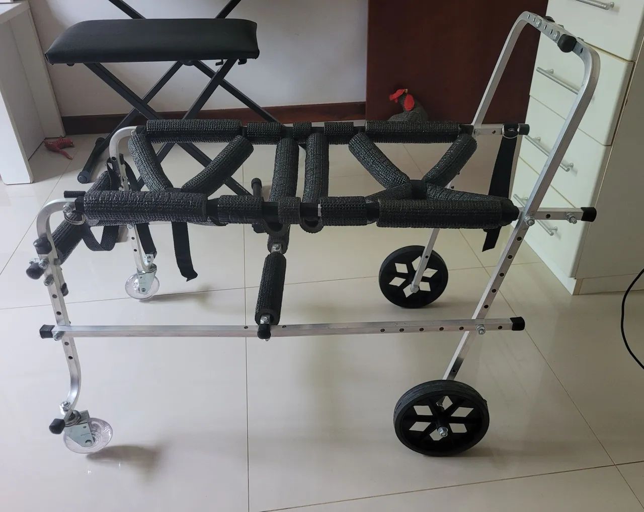 Cadeira 4 rodas andador PET deficiente tam. Médio Grande