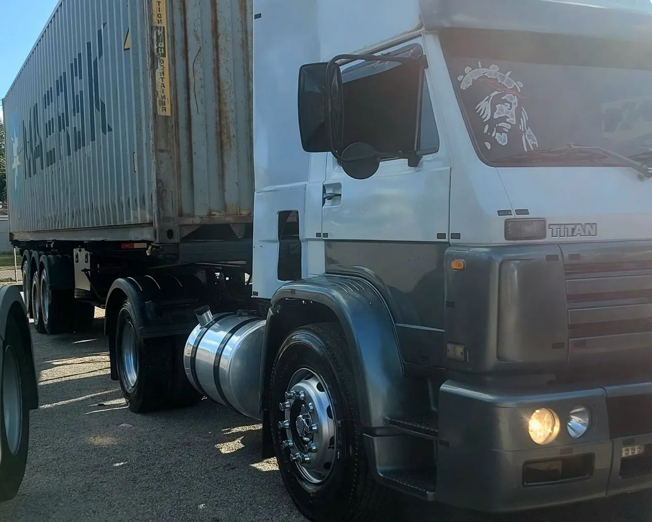 CONJUNTO Volks 17250 E 2006 + Randon 2006 12 Pinos com Pneus.