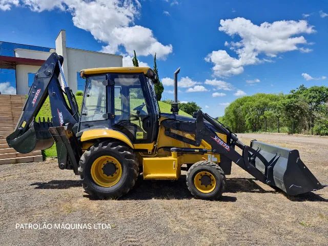 Retro Escavadeira XCMG xt870br1 ano 2020 com 2.500 horas tração 4x4 - Foto 4
