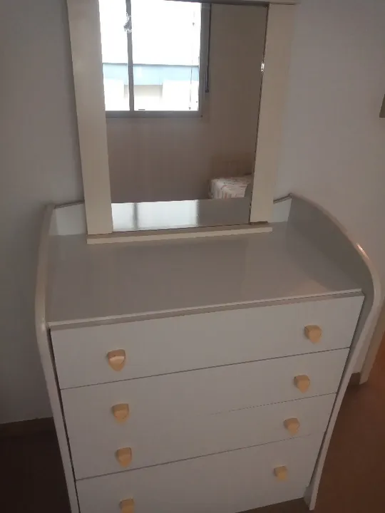 Móveis para quarto cômoda e mesa cabeceira