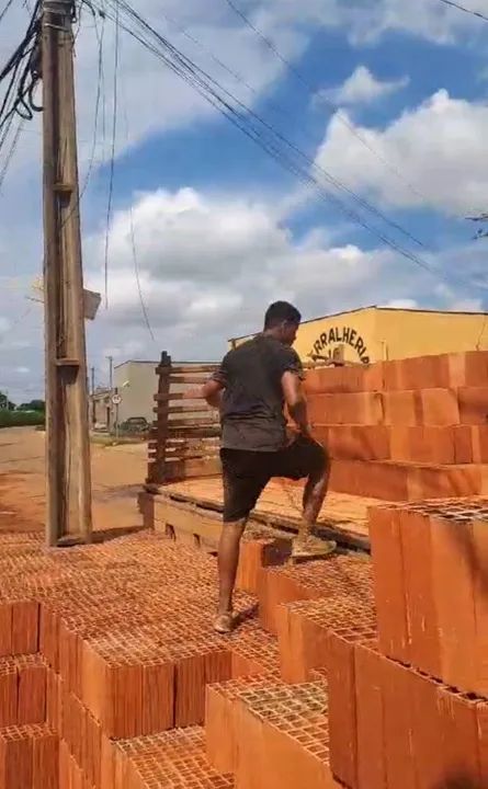 TIJOLO 9X14X29 DIRETO DA FÁBRICA COM O MENOR PREÇO PARA CARGA FECHADA  COM 6 MIL TIJOLOS - Foto 4