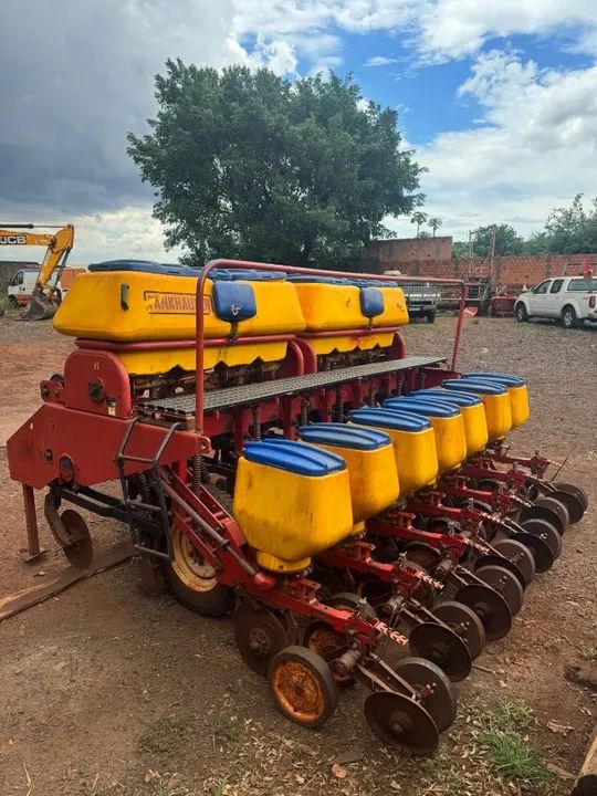Plantadeira Soja e Milho fankhauser 5030 7 linhas - Foto 2