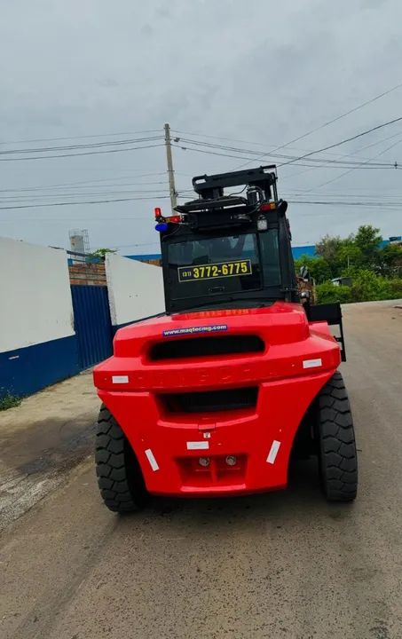 EMPILHADEIRA 10T COM CABINE OU SEM CABINE -LOCAÇÃO IMEDIATA - Foto 3