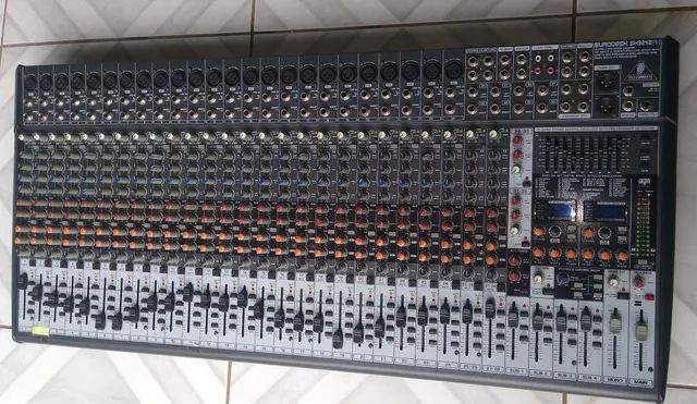 Mesa de som beringher 32 canais 
