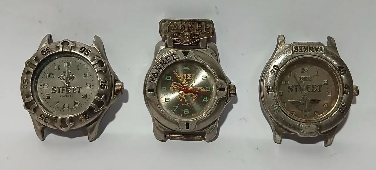 Kit com 3 relógios yankee (Para retirar peças)
