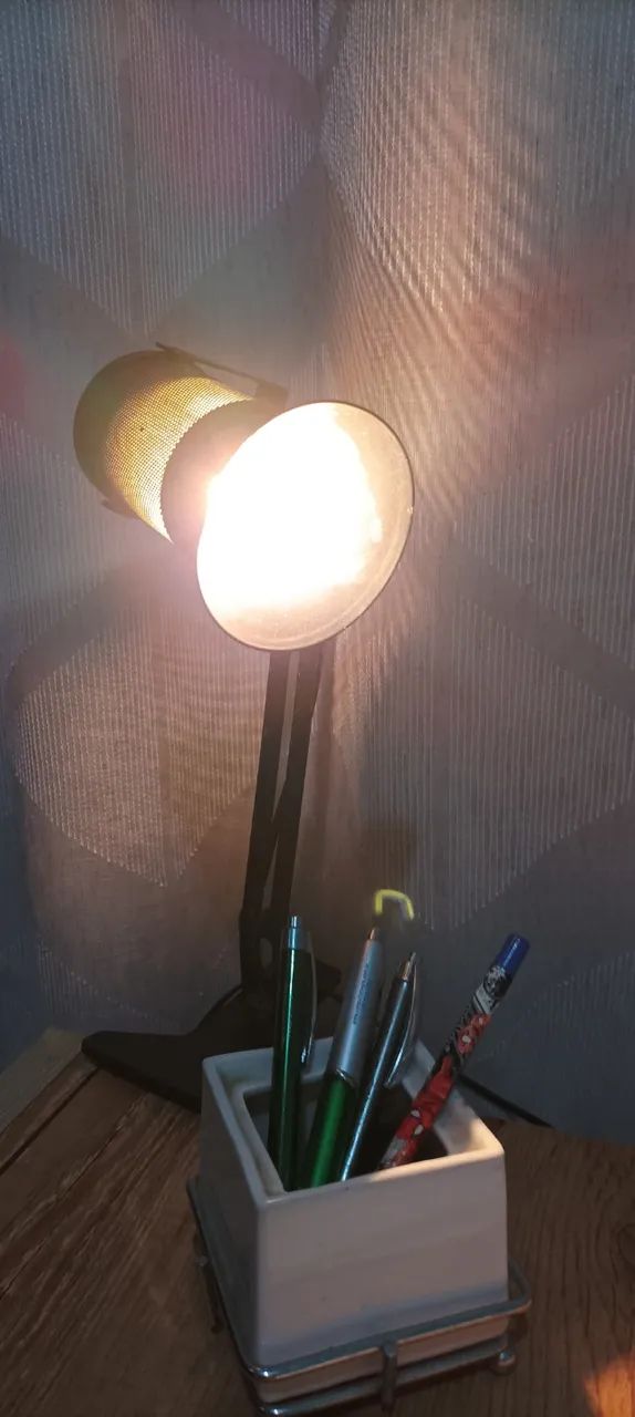 Luminária articulada  - Foto 4