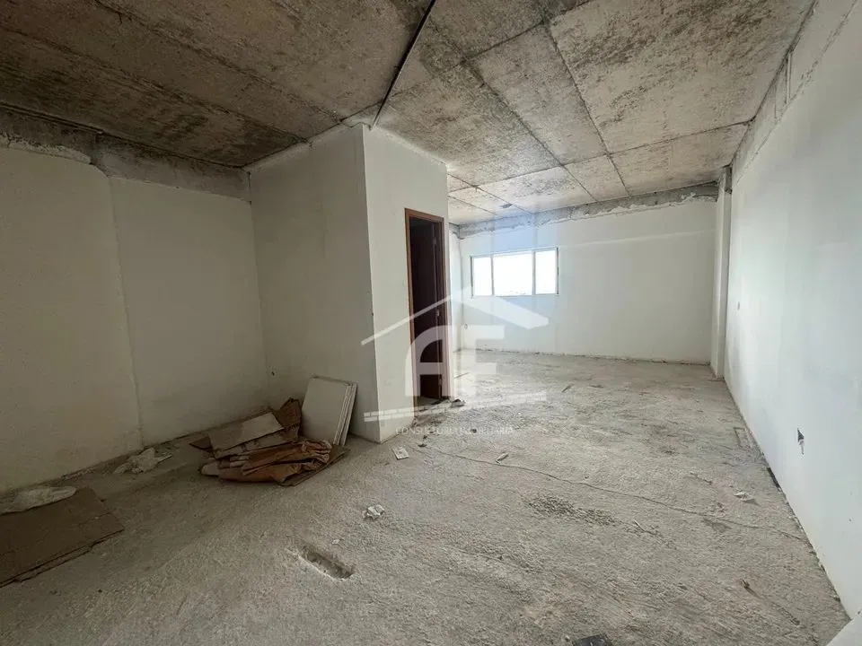 Sala Comercial no Empresarial Humberto Lobo 38 m²