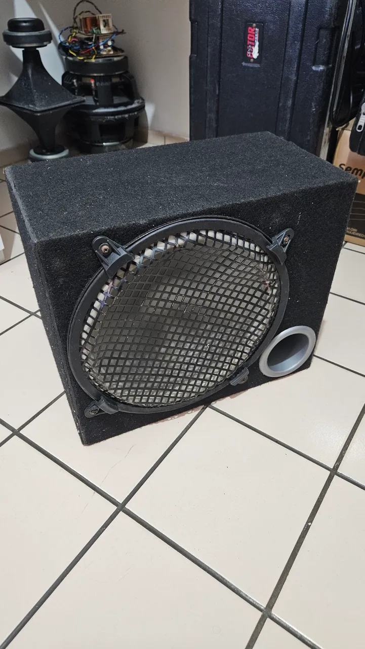 Subwoofer Caixa Acústica com falante 12" dupla bobina 200W RMS - estado de nova