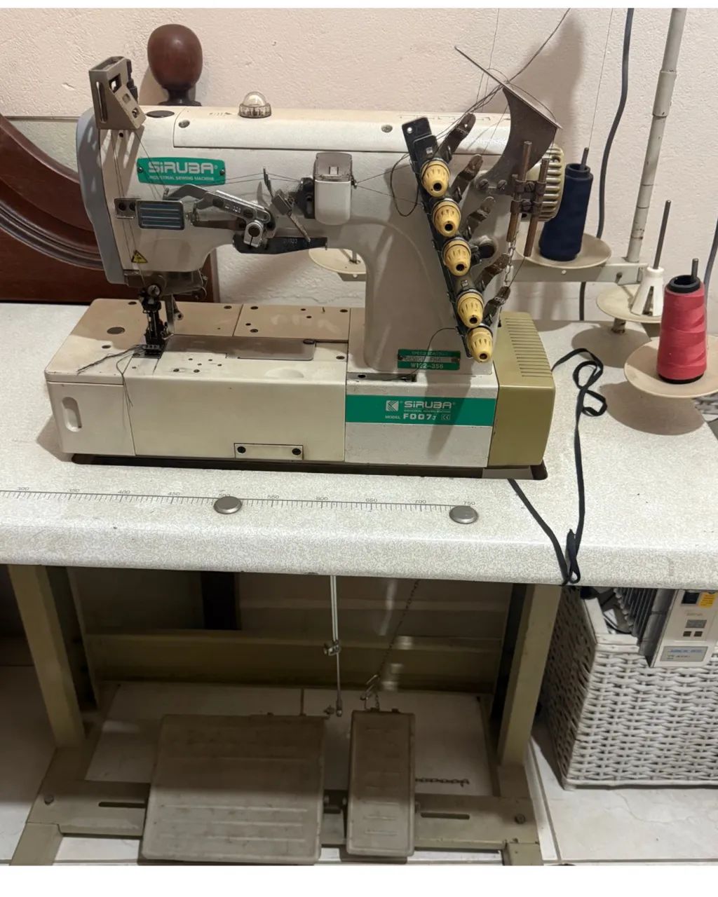 Máquina de costura Galoneira F007 J Siruba - Foto 4