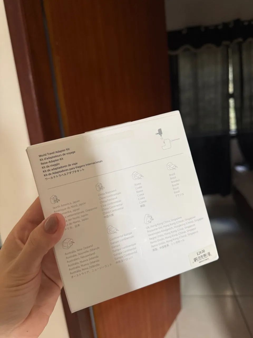 Apple Universal Adapter64307865962497121