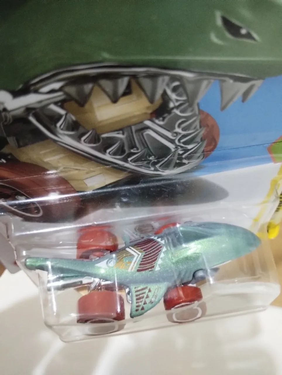 Hotwheels Thunt Shark Bite 