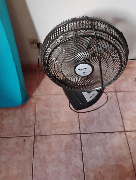 Ventilador Mondial Usado