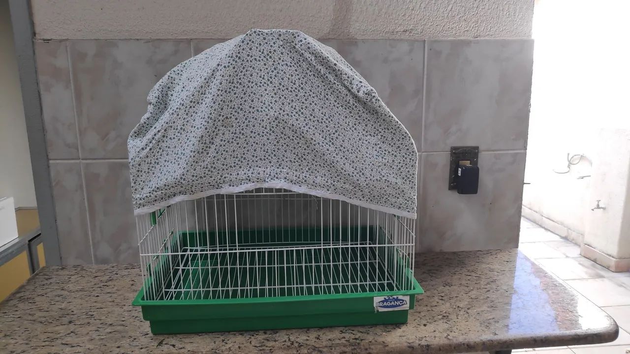 Gaiola para Pássaros com Cobertura