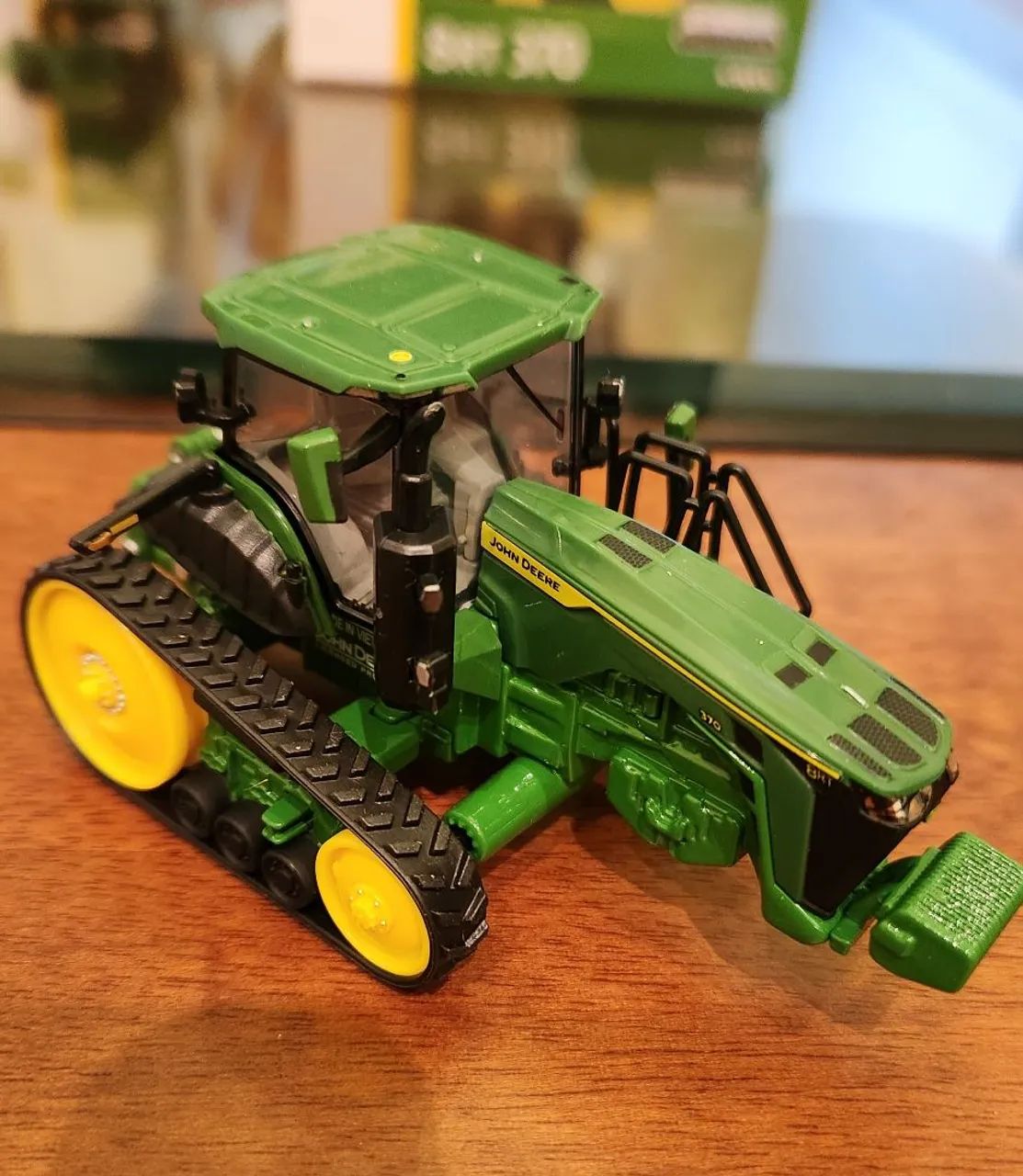 Miniatura Trator John Deere 8RT 370 escala 1/64 ERTL PRESTIGE COLLECTION  - Foto 4