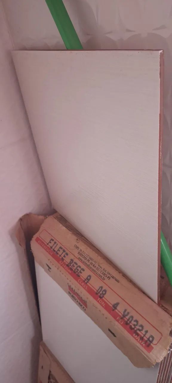 Azulejo Filete Bege A 08 - 42x42cm 15metros.