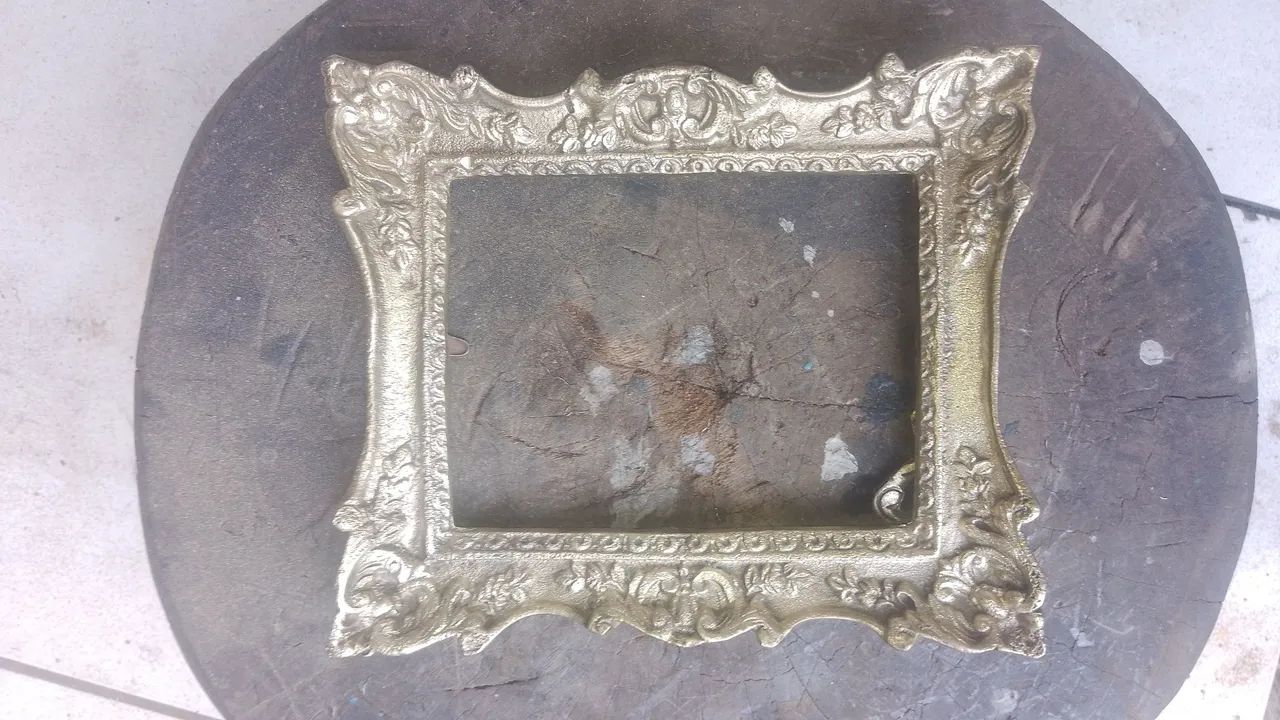Porta retrato antigo todo em cobre maciça  - Foto 2