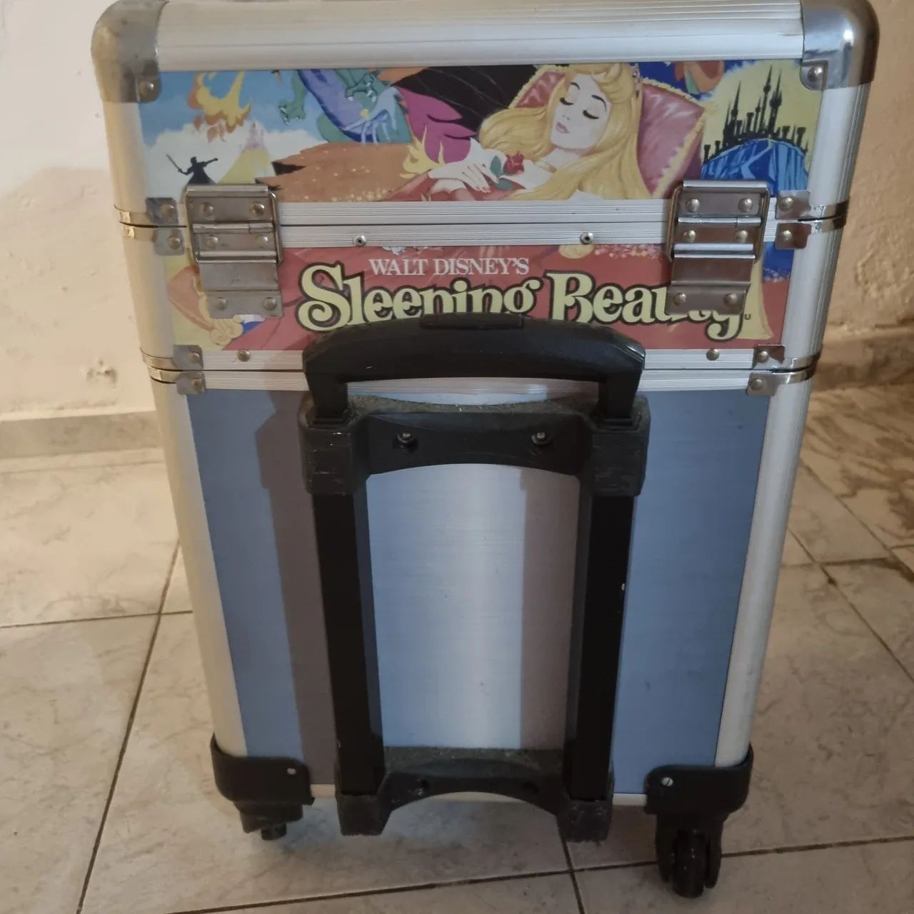 Maleta de Viagem Disney - Snow White e os Sete Anões - Foto 2