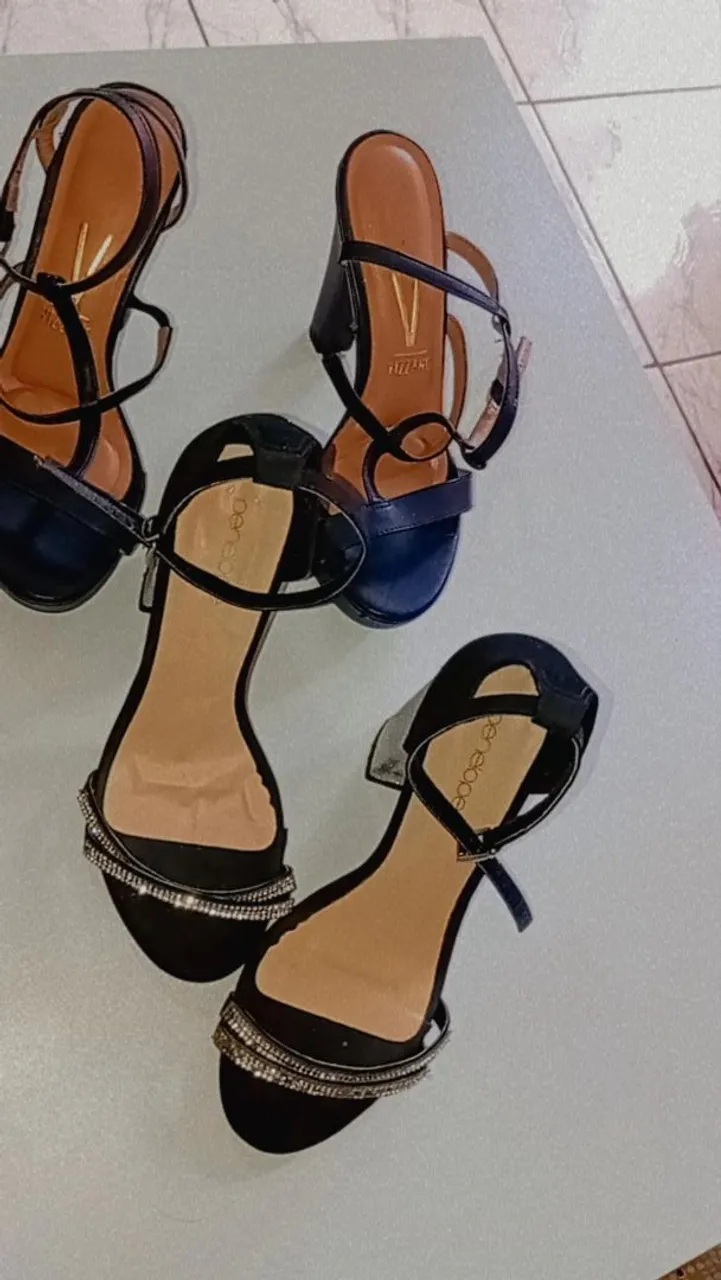 Sandálias Femininas com Strass - Elegância nos seus pés!