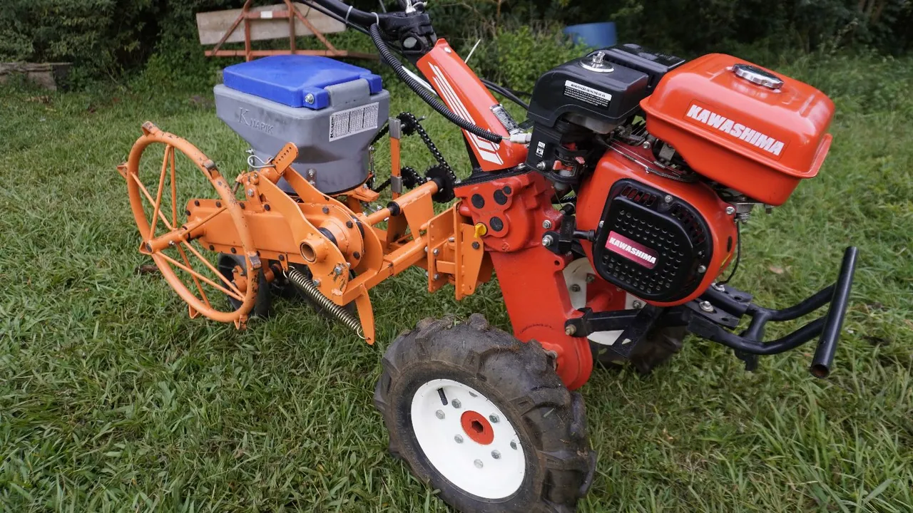 Motocultivador kawashima mcg 780 com plantadeira Knapik + semeadeira de grãos miudos