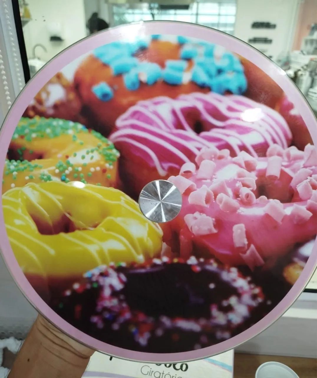 Prato giratório para bolos