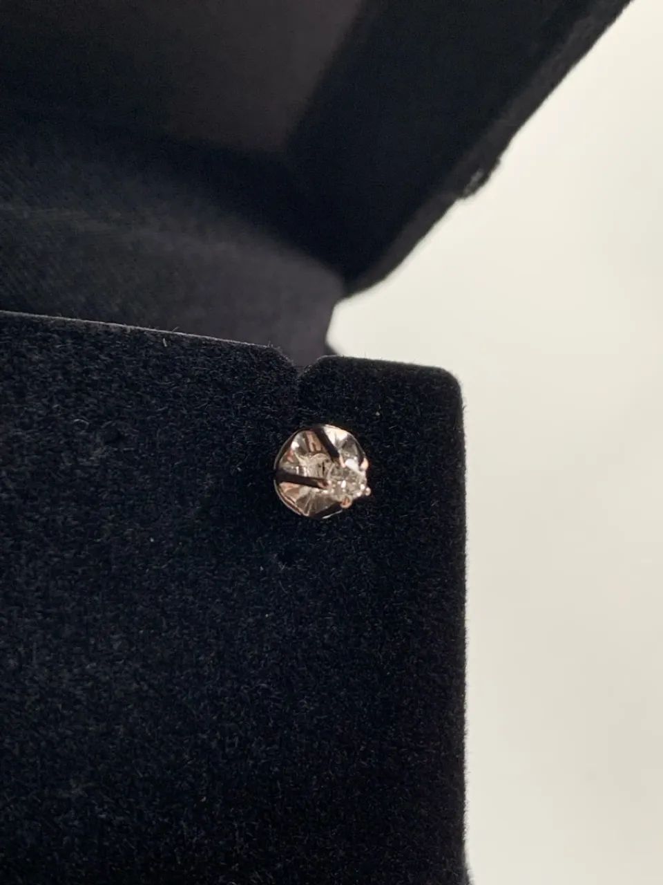 Antigo brinco em ouro com diamante. - Foto 3
