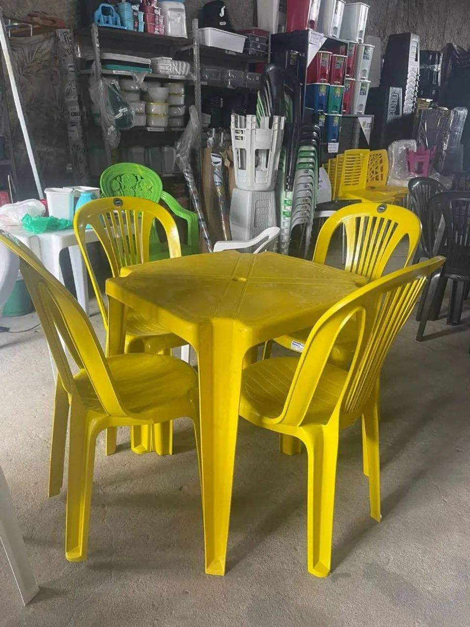 Plastic table and chair set64276680804610121