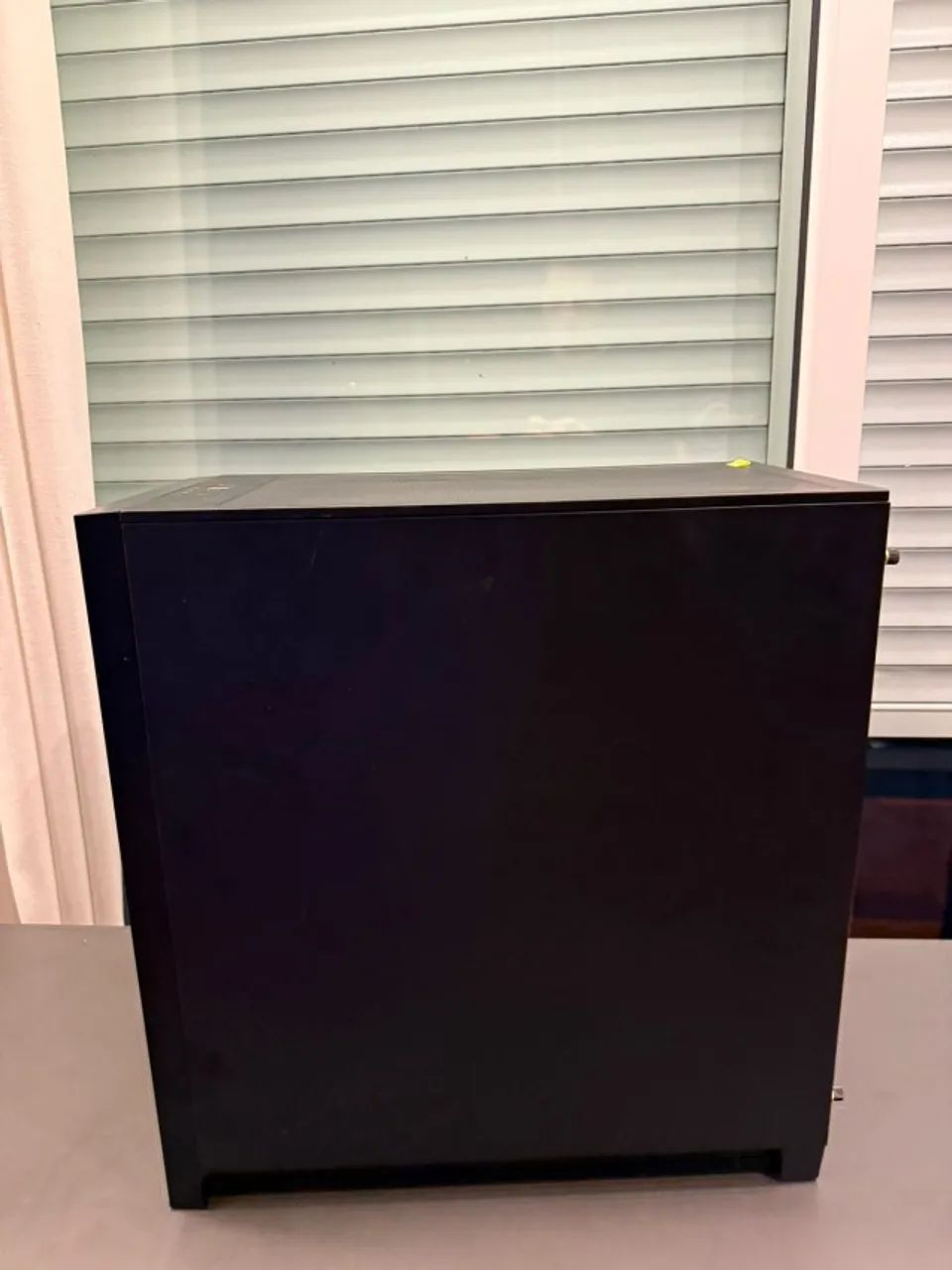 Gabinete Gamer Corsair 4000D Airflow, Mid-Tower - Foto 4