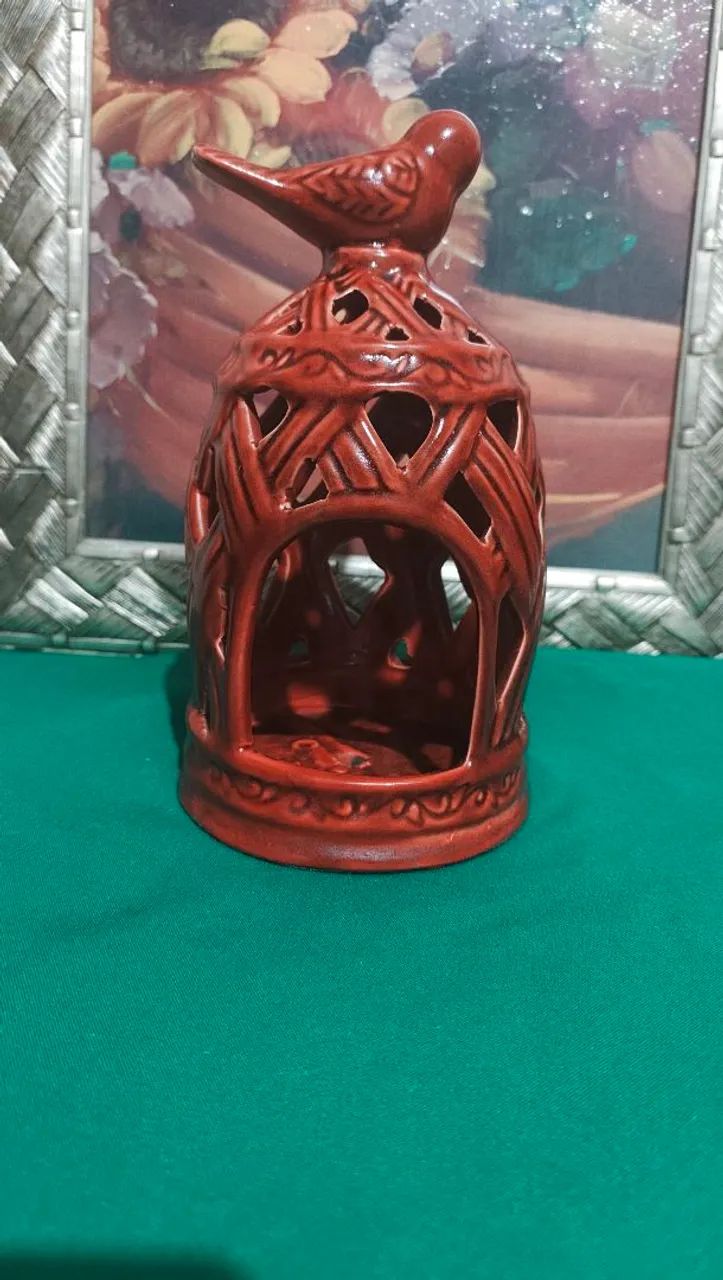 Porta-vela em Cerâmica Vazado com Pássaro - 25 cm x 15 cm<br>