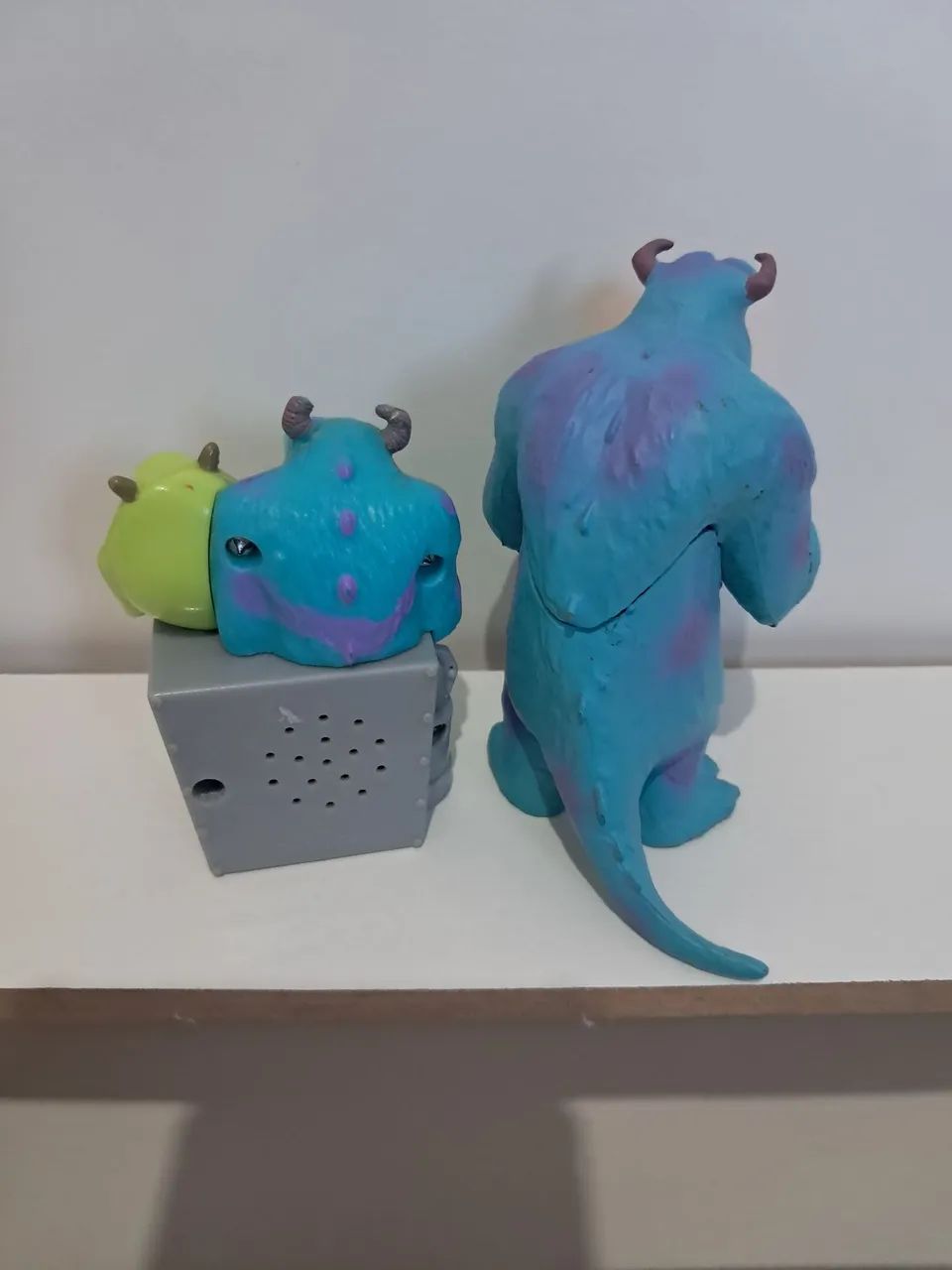 Lote miniaturas colecionáveis Monstros S.A - Foto 2