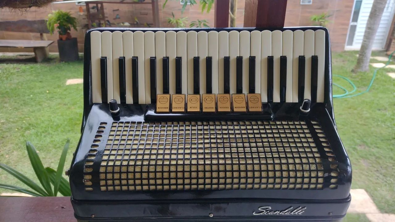 ACORDEON SANFONA SCANDALLI ITALIANA 80 BAIXOS AFINADA E TOP DE SOM  - Foto 4