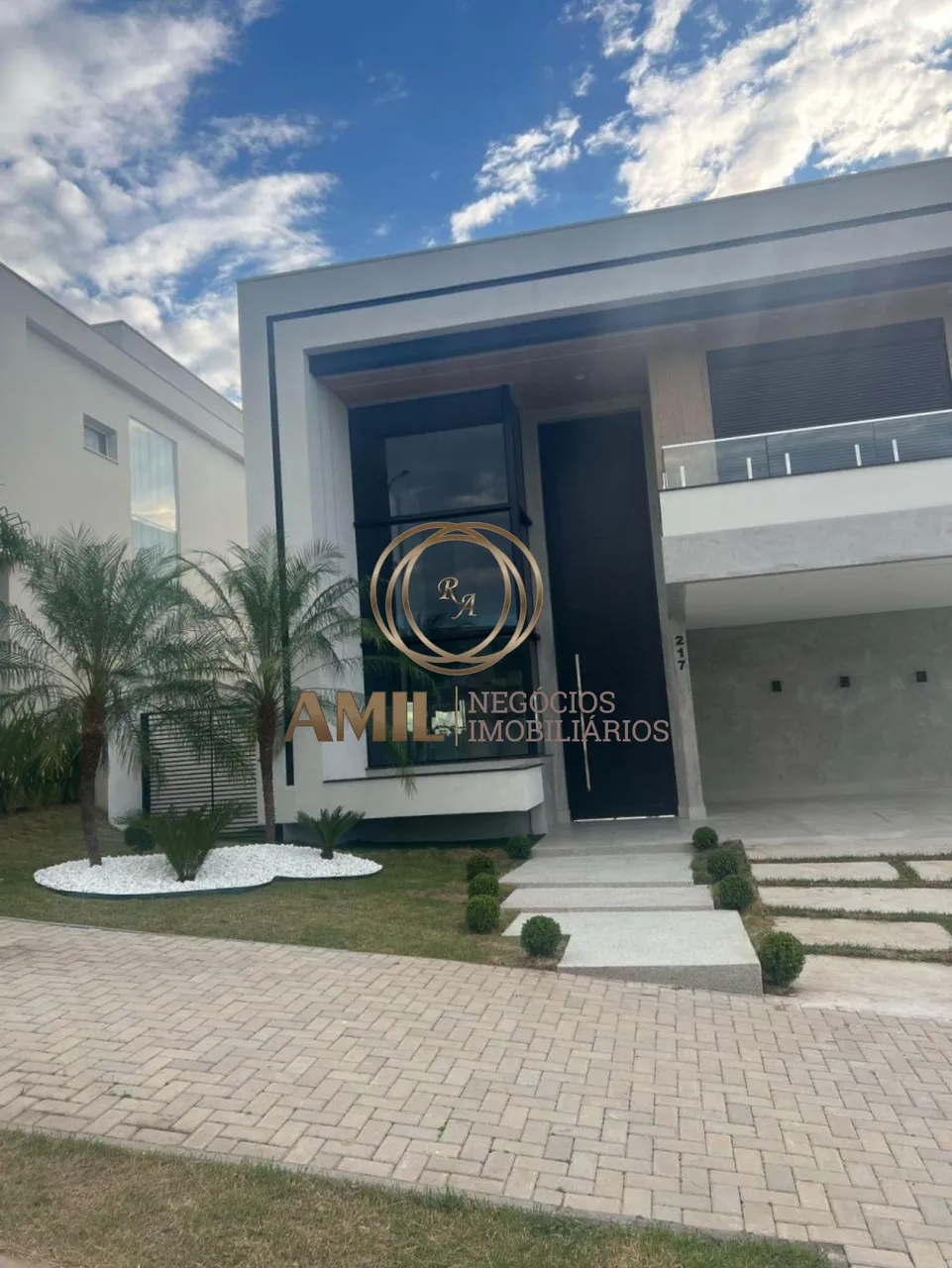 SE - Aluga Sobrado com Piscina e Adega no Alphaville 2, Urbanova - Zona Oeste de São José