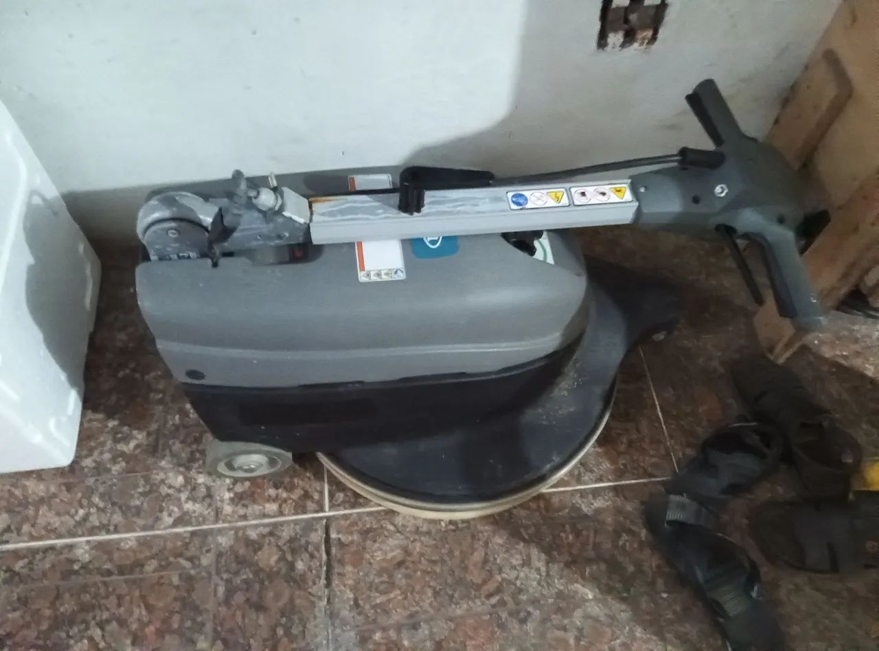 Máquina de Polir Piso Industrial