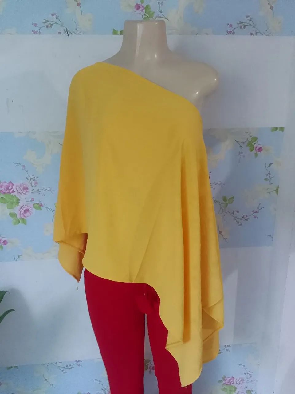 Blusa Bata Capa nova com top - Foto 3