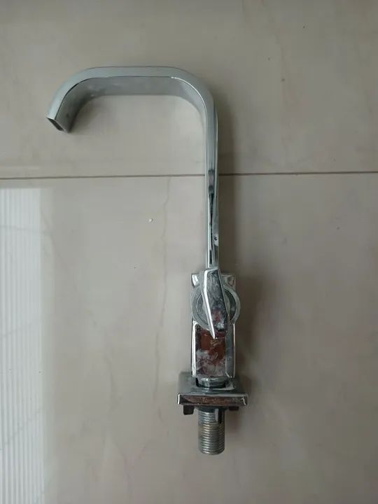 Torneira de bancada com Bica Alta Cromada Breezy Docol - Foto 3